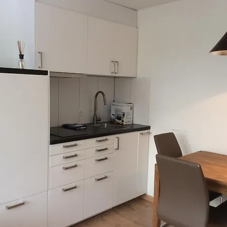 Richmond - 104 & 105 & 402 Apartment Davos